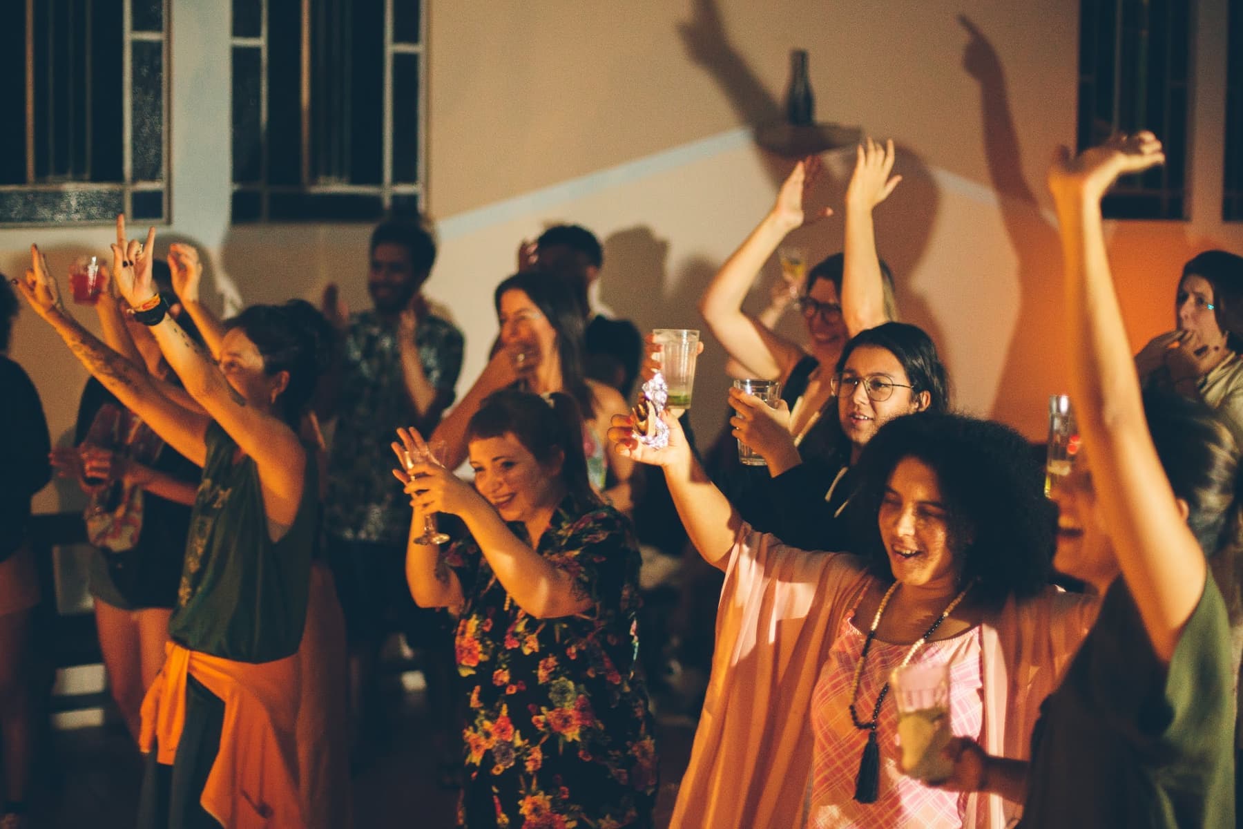 Despedida de solteira animada em uma das casas Cósmica