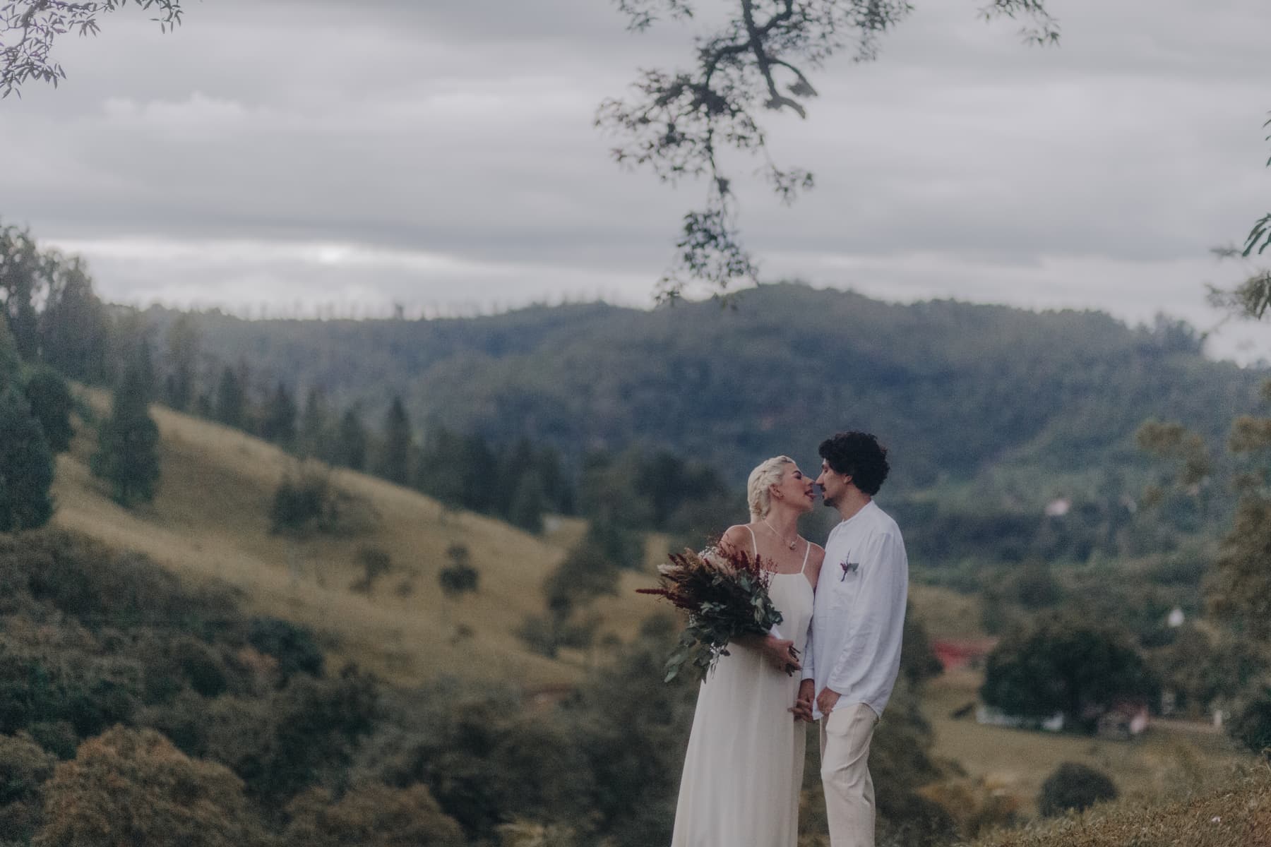 Ensaio fotográfico pré-wedding na Fazenda Cósmica