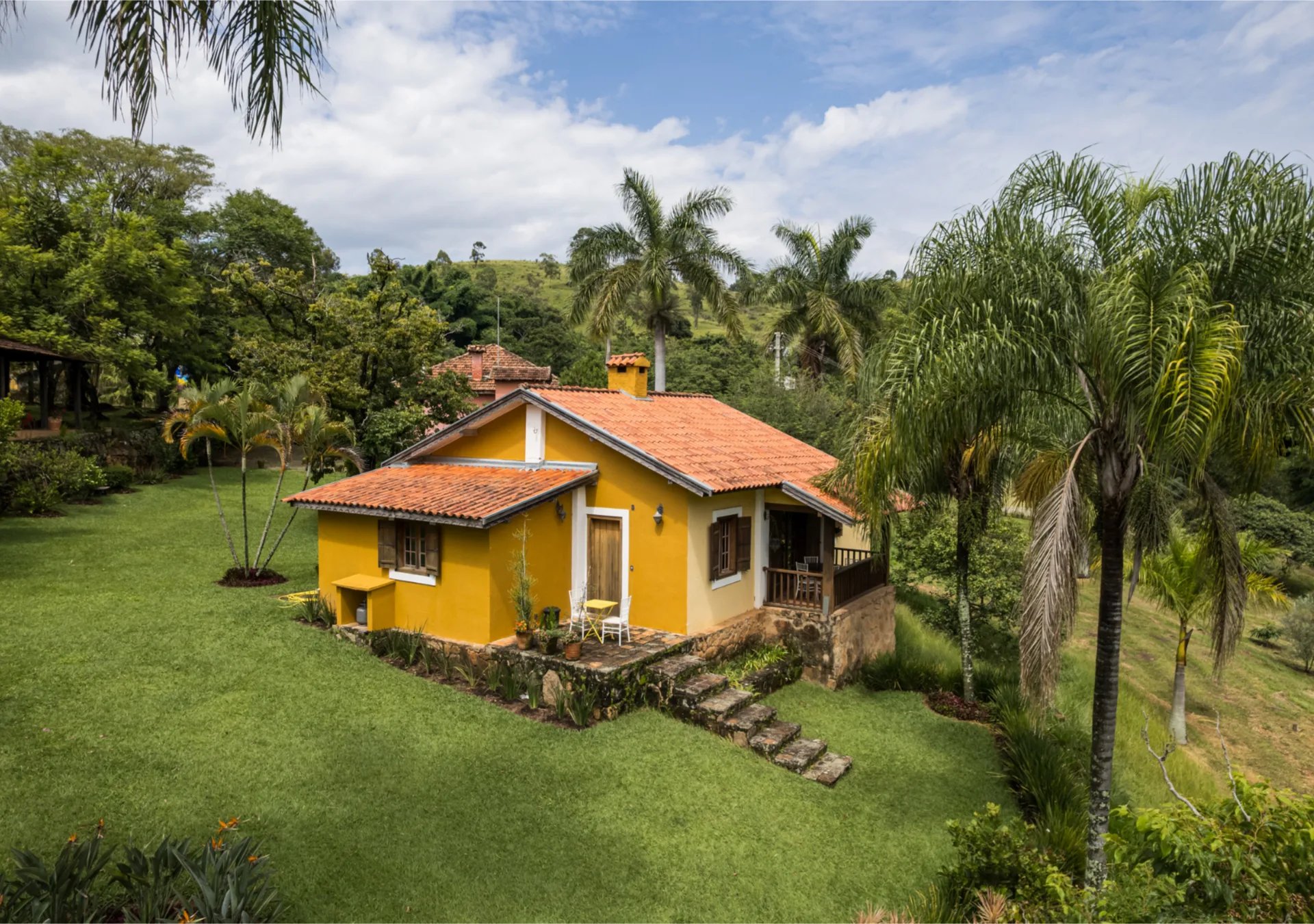 Conheça Casa Amarela
